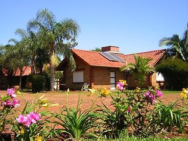 Hotel Cabanas Del Parque Obera Exterior photo